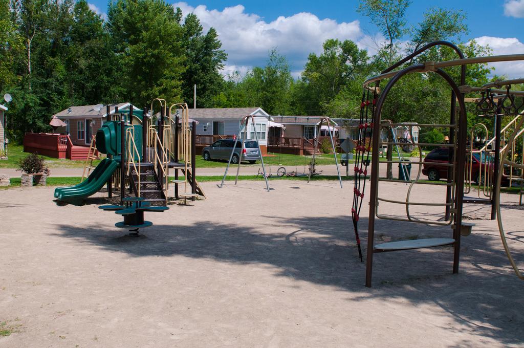 Woodland Estate Resort Campbellford Zewnętrze zdjęcie